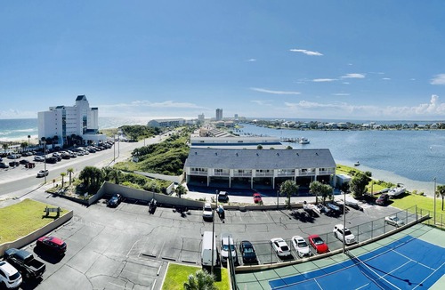 Villa Sabine Condo | Pensacola Beach Waterfront Condo - Yacht, Pool, Tennis, Beach Club - 7th Floor
