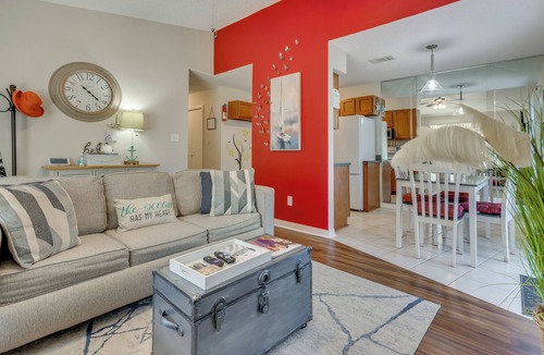 Ferry Pass Condo | Pensacola Condo w/Patio by Hospitals & Dining