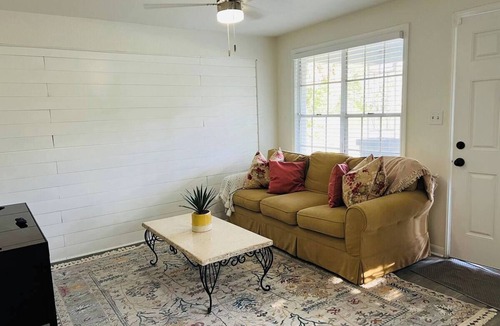 South Pensacola House | Pensacola Duplex Near Hospital and PCC