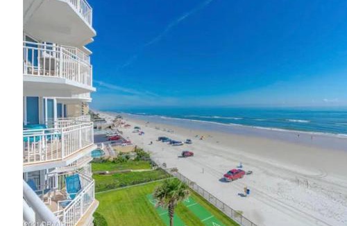 Daytona Beach Shores Apartment | Penthouse Beach Oasis 704 Lovely Daytona ocean front incredible ocean view