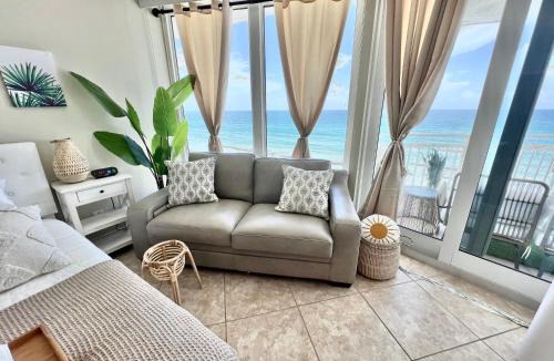 Daytona Beach Shores Apartment | Penthouse Beach Oasis 704 Lovely Daytona ocean front incredible ocean view