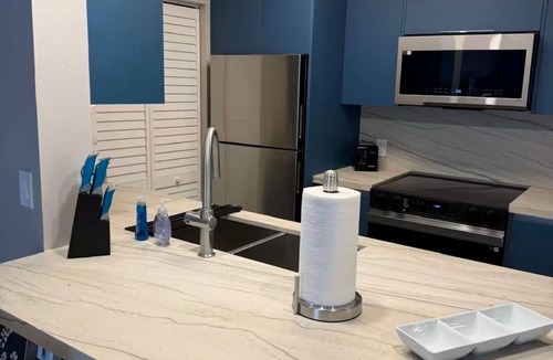 Aventura Apartment | Perfect 1-bedroom apartment with AC in charming Aventura