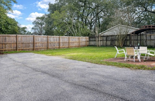 Mobile House | Perfect 4-bedroom house with AC in nice Mobile neighborhood