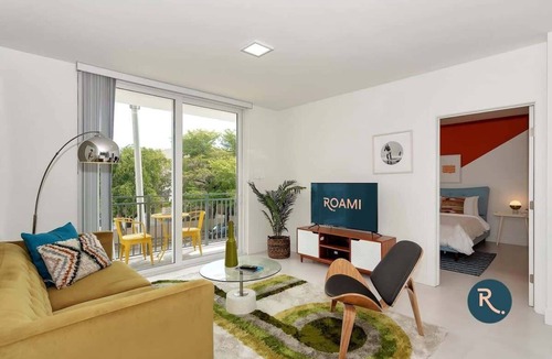 Coral Way House | Perfect for Groups | Miami | Roami at Grove 27