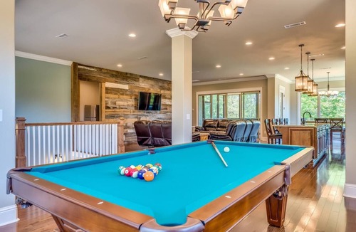 Sand Ridge House | Perfect House For Groups - 4 Suites, 8 Beds, 5 TVs