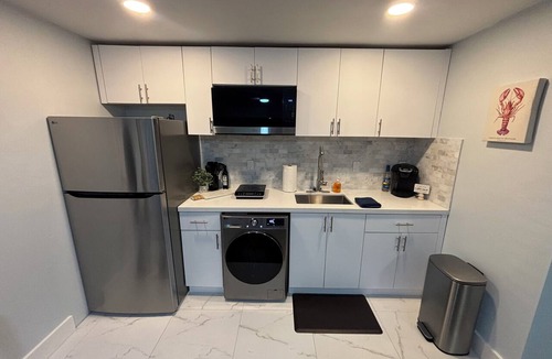 San Carlos Park Apartment | Perfect Studio Retreat - Near RSW - Airport - Beaches - I-75