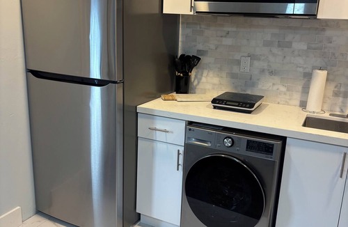 San Carlos Park Apartment | Perfect Studio Retreat - Near RSW - Airport - Beaches - I-75