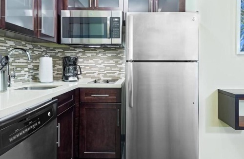 Seybold House | Perfect Vacation! Close to Marlins Park, Kitchen, Pool