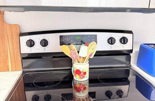Titusville House | Pet Friendly 2BR Townhouse - Watch Rocket Launches | Titusville