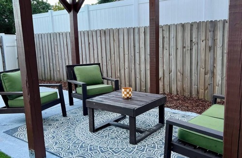 Azalea Park House | Pet friendly 3 Bedroom POOL Home in the Heart of Orlando
