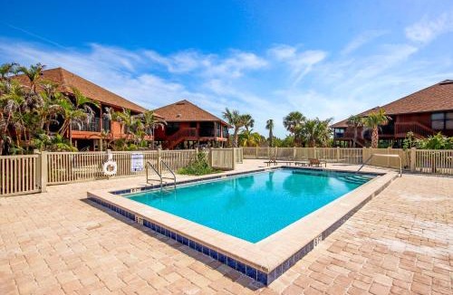 Sanibel House | Pet friendly 3BR Villa with Gulf Views & Rooftop Sundeck - Private Beach - Signal Inn 17