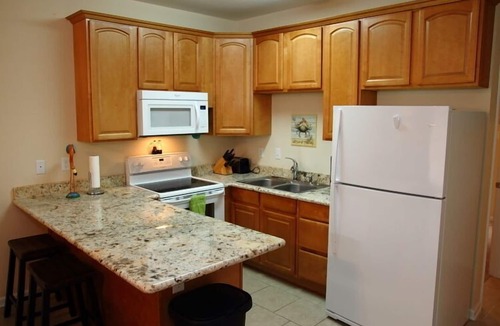Gulfport House | Pet-Friendly Beach Retreat 5–10 Minute Walk to the Beach- Near Gulfport & Biloxi