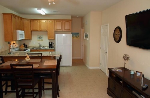Gulfport House | Pet-Friendly Beach Retreat 5–10 Minute Walk to the Beach- Near Gulfport & Biloxi