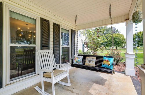 Falkville House | Pet-Friendly Falkville Home on a Working Farm!