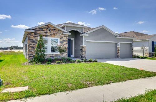 Newberry House | Pet-Friendly Home w/Screened Patio in Newberry!