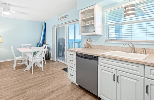 New Melbourne Beach Condo | Pet Friendly, Non Smoking, Oceanfront Beach Condo with Amazing Views.
