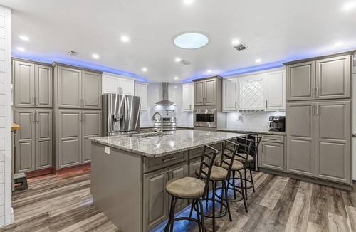 Allandale House | 🐾Pet-Friendly One Level Pool Home | Near Beach + River Jordan's Sunny Days☀️