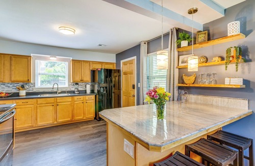 Southeast Pensacola Cottage | Pet-friendly Pensacola Home w/Sunny Backyard!