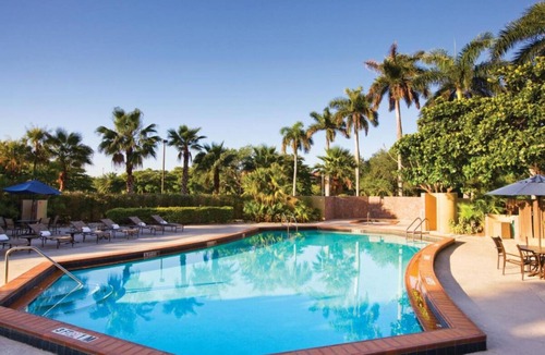 Ludlam Hotel | Pets Allowed, FREE Parking! 3 Convenient Suites Near Winton Lake and Dulle Park