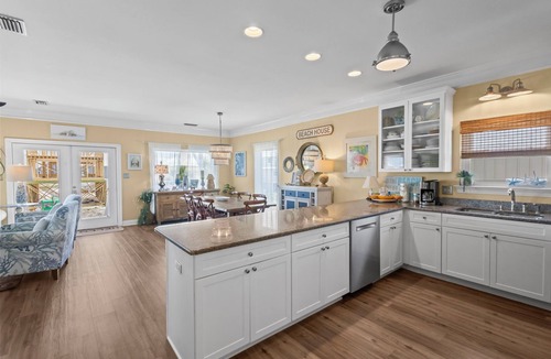 Morgantown House | Pets, Pools, Tennis, Pickleball