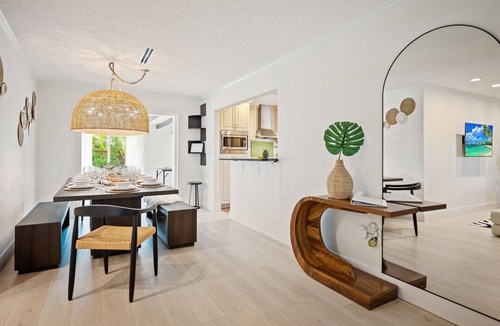Central Corals House | Piña Colada | 4BR Family Pool Home Sleeps 12 Heated Pool Ping Pong Near Beach
