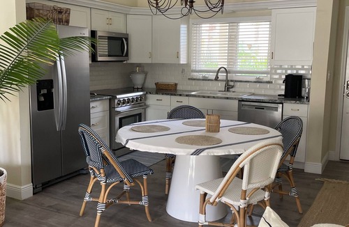 St. David's Island Condo | Pied-à-Terre in quaint Vero Beach, Fl including Private Club Membership