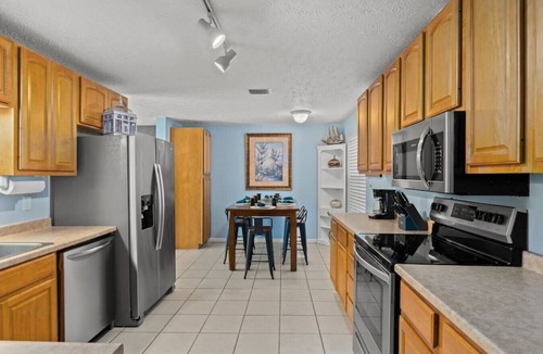 El Centro Beach House | Pirates Cove ~ Heated Pool, Hot Tub, Game Room & 6-Seater Golf Cart
