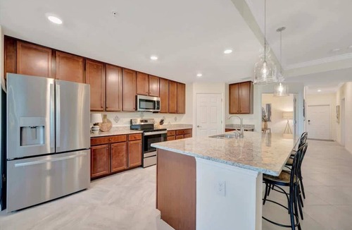 Lakewood Ranch Condo | Play Golf & Pickleball! Luxury Lakewood Townhome