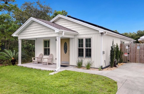 Inlet Beach Heights House | Point Three + Pool, Bikes, Nearby Beach & Sunroom