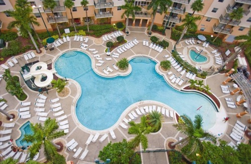 Survey Creek Apartment | Pompano Beach | Couples Golf Getaway | Pool + Golf