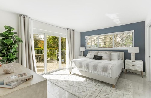 Pompano Beach Apartment | Pompano Jumbo - Sleeps 16 & priv pool