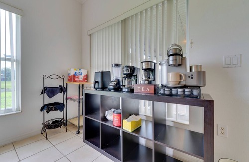 Kissimmee House | Pond Access & Grill! Group Escape, 19 Mi to WDW