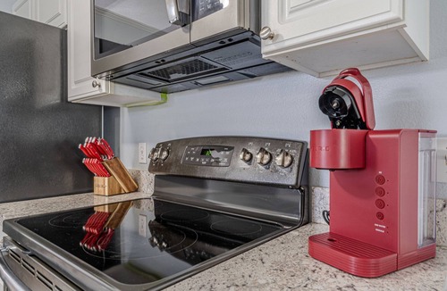 Sunridge Woods House | Pondside Paradise Beautiful 4 bedroom pond facing pool home