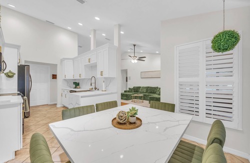 Candler House | Poolside Paradise - 3 BR with Game Room & Pool Table!
