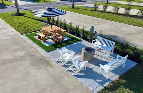 Foley RV Rental | Premium RV Site ⛱️ Resort Amenities 👙Heated Pool🎢 Near OWA & Beaches 🐚🏝️🌊!