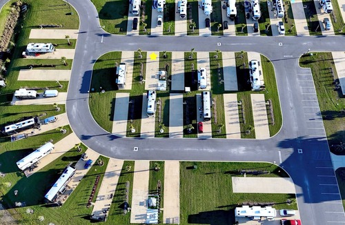 Foley RV Rental | Premium RV Site ⛱️ Resort Amenities 👙Heated Pool🎢 Near OWA & Beaches 🐚🏝️🌊!