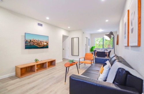 East Little Havana Apartment | Prime Location Apartment at Calle Ocho