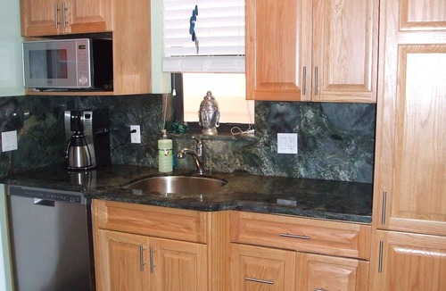 Hollywood Condo | Prime Location!*Private & Quiet Home*Direct Bch& Brdwlk*Free Park+2 bikes!