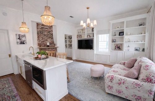 Downtown House | Private 1880s Downtown Cottage Walk Everywhere!