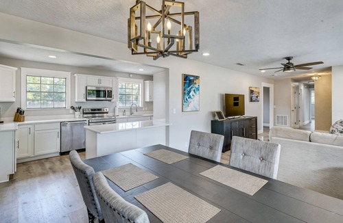 Lynn Haven House | Private 3 Br 2 Ba Home with huge, fenced yard- Minutes to Bay & Beaches