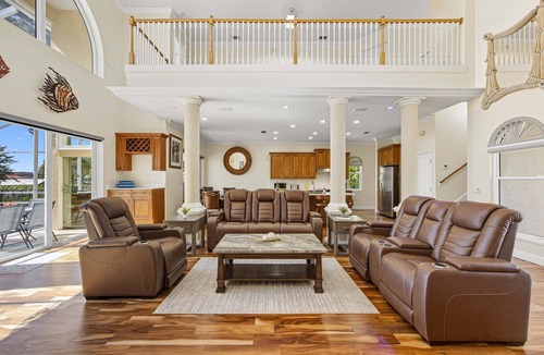 Apollo Beach House | Private Beach & Pool Retreat, Dock, Kayaks & Dolphin Views - Seabird Shenanigans - Roelens