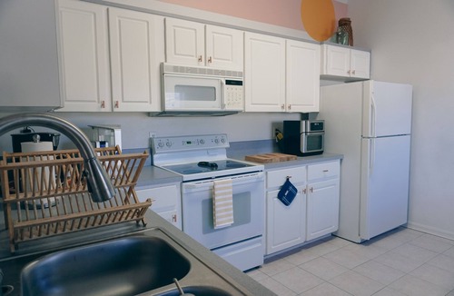 Brown House | Private Beachside Getaway!