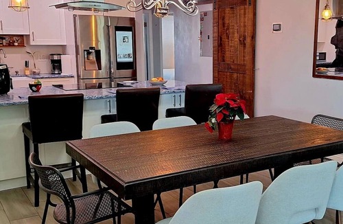 Cutler Bay Apartment | Private duplex house with WI-FI, TVs, BBQ Parking ,enjoy a peaceful Getaway