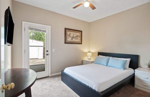 El Centro Beach House | Private Home! 7 Min Walk to Beach! 2 bed/2 bath