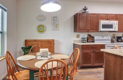 Palm City Cabin | Private Lake Access, Enjoy Serenity @ Bunk South