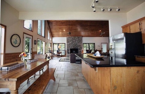 Little Kowaliga House | Private Lake Martin Home on Nero's Point
