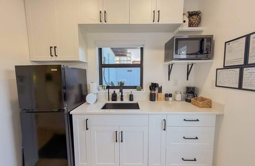 Westchester House | Private Miami Casita w/Yard & Parking