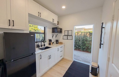 Westchester House | Private Miami Casita w/Yard & Parking