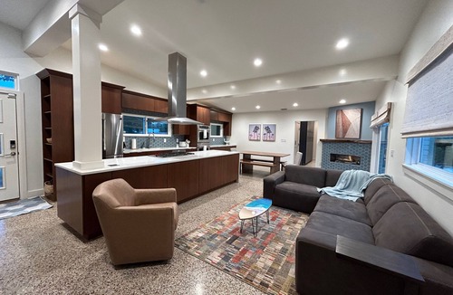 Pensacola House | Private Pool Home. 7 Mins to the Beach! Arcade. Perfect retreat rain or shine!