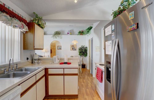 Morgan Point House | Private pool (solar heat, fence for privacy), billiards, darts, 65" smart TV